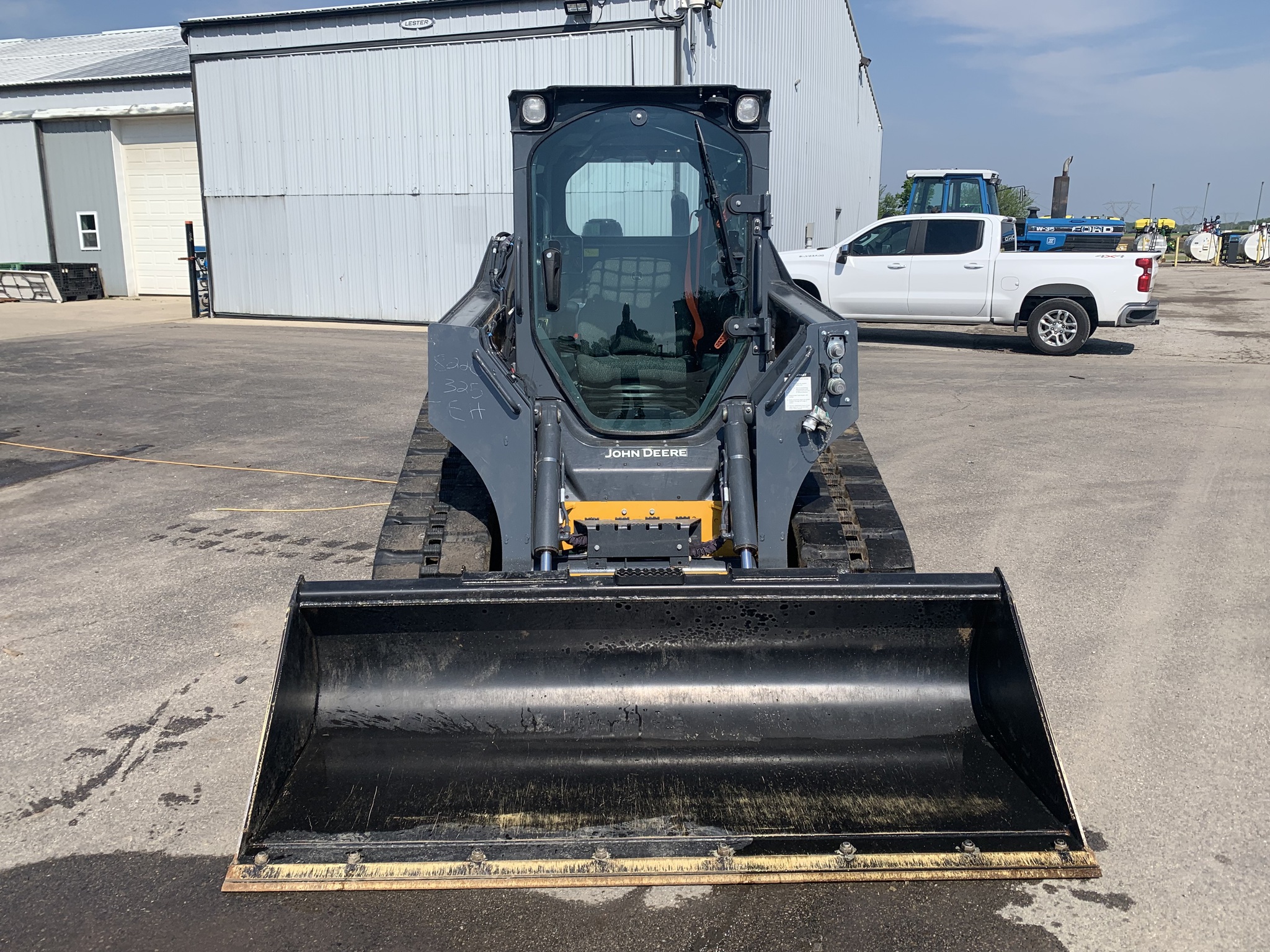 2024 John Deere 325G Image 3