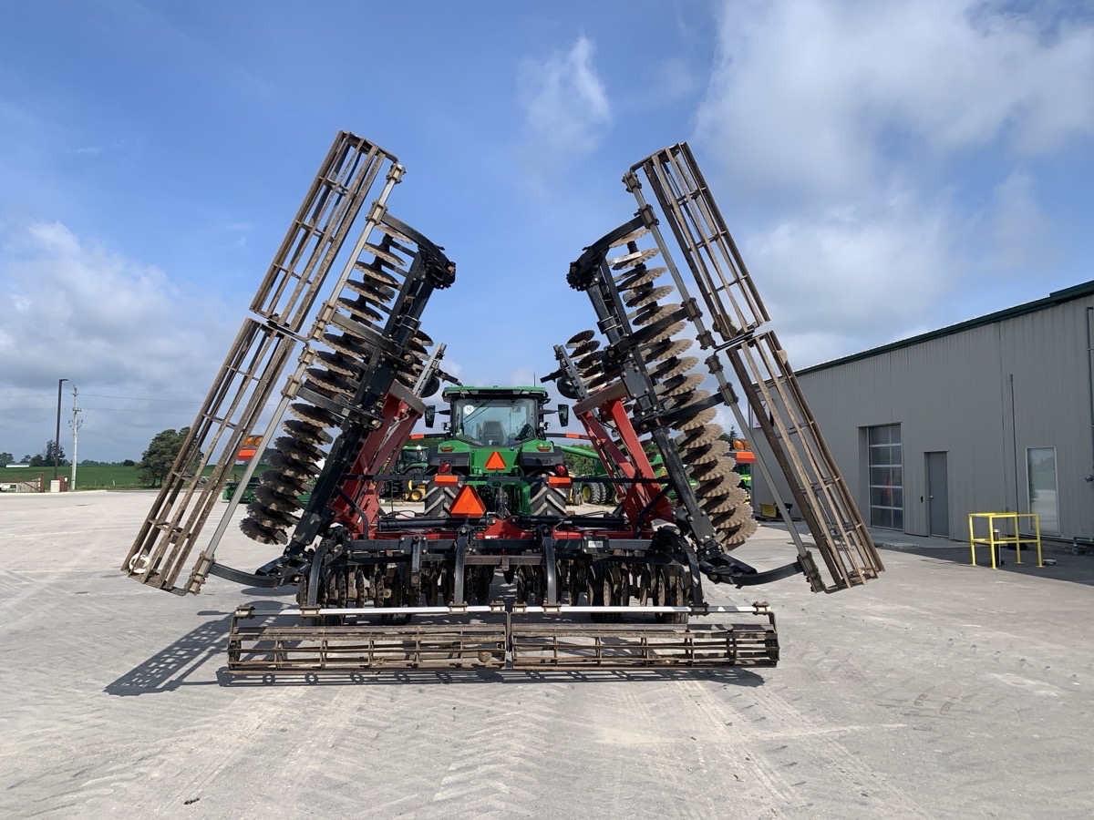 2010 Case IH 330 Image 3