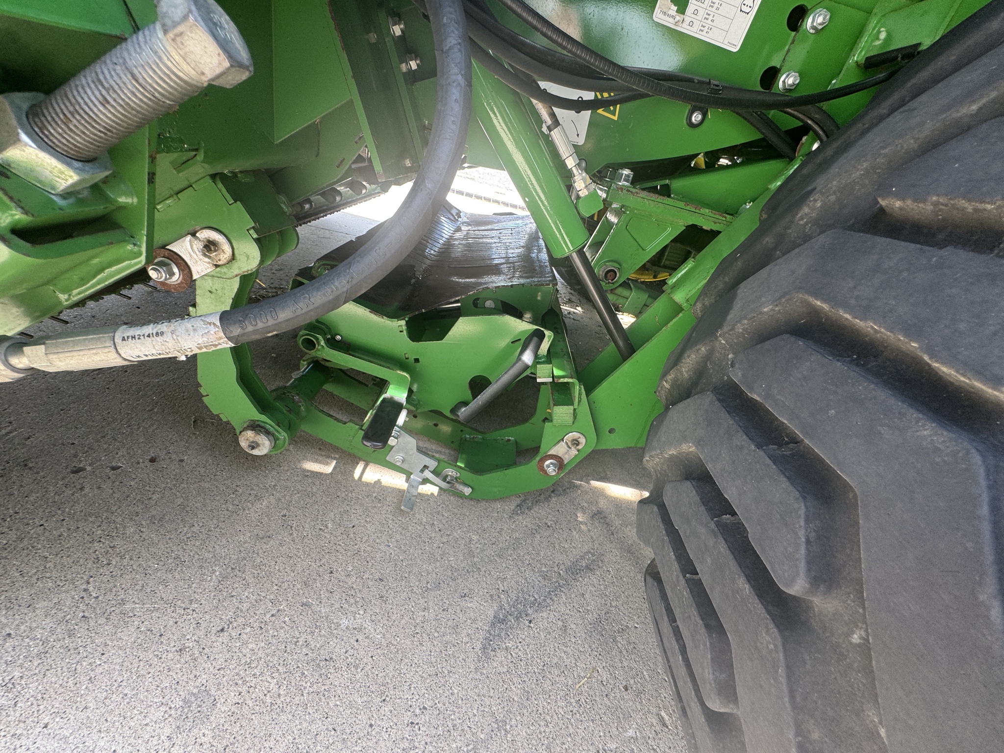 2018 John Deere L331 Large Square Baler Image 3