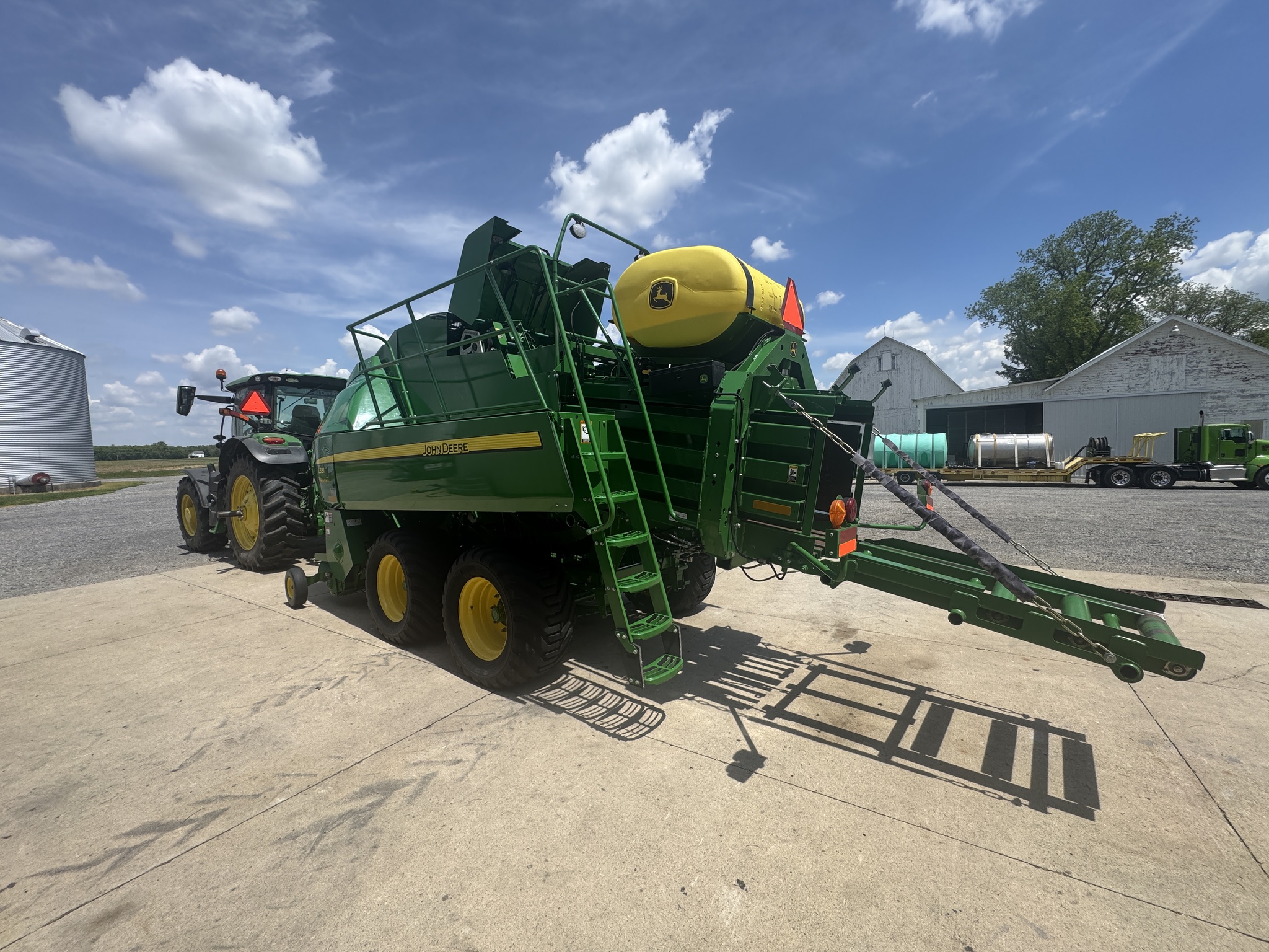 2018 John Deere L331 Large Square Baler Image 6