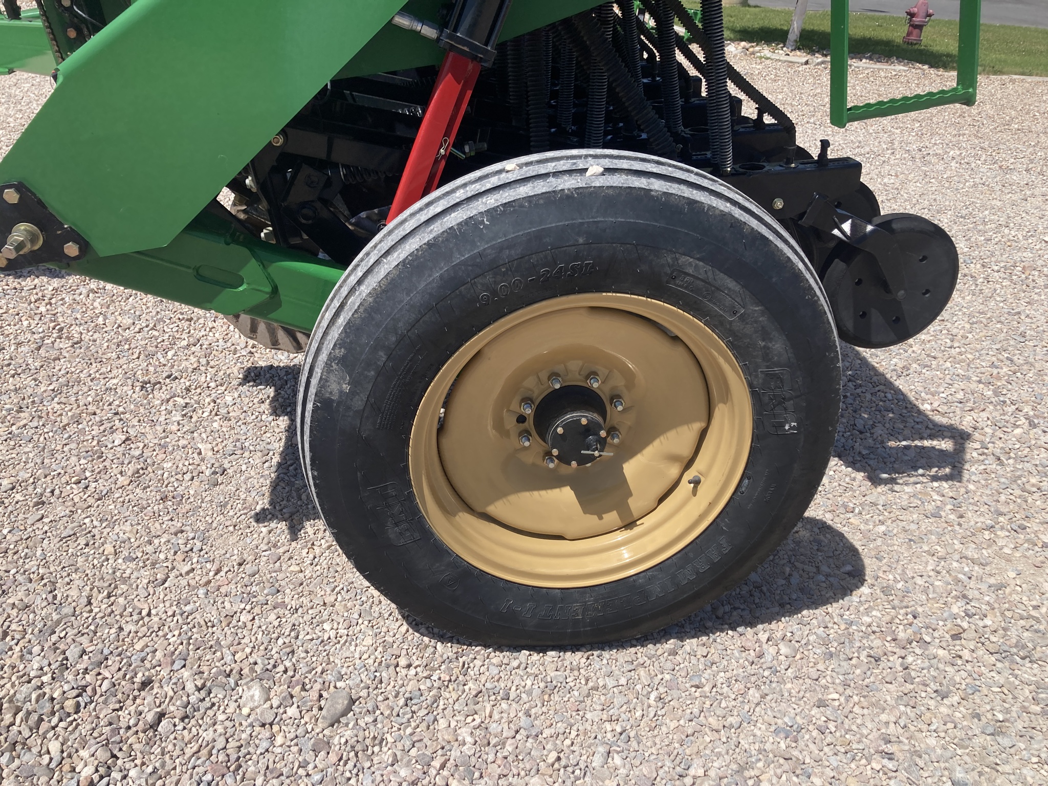 2023 Great Plains 1006NT Image 27