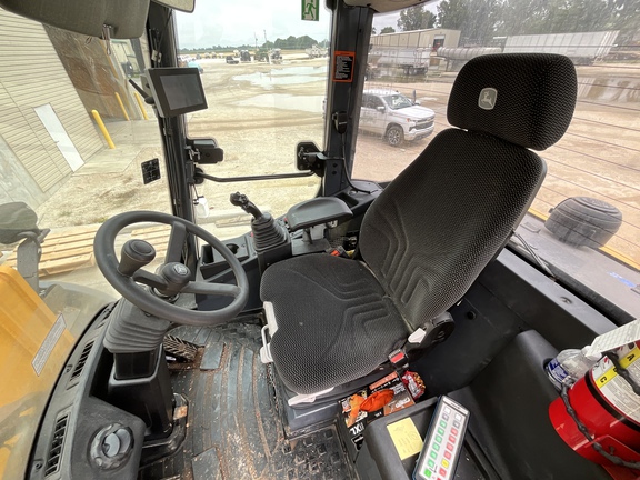 Photo of 2023 John Deere 344 P