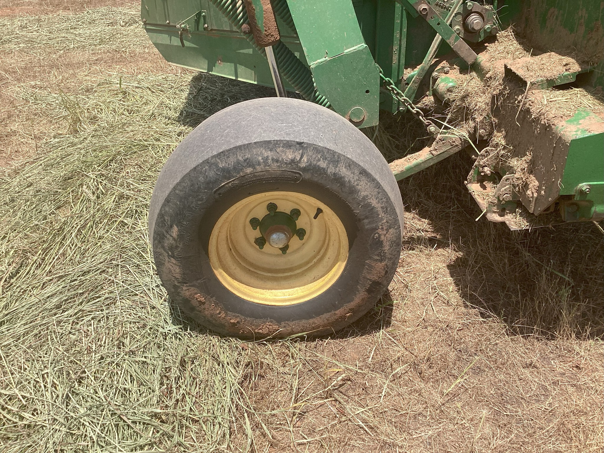 2012 John Deere 956 Image 30