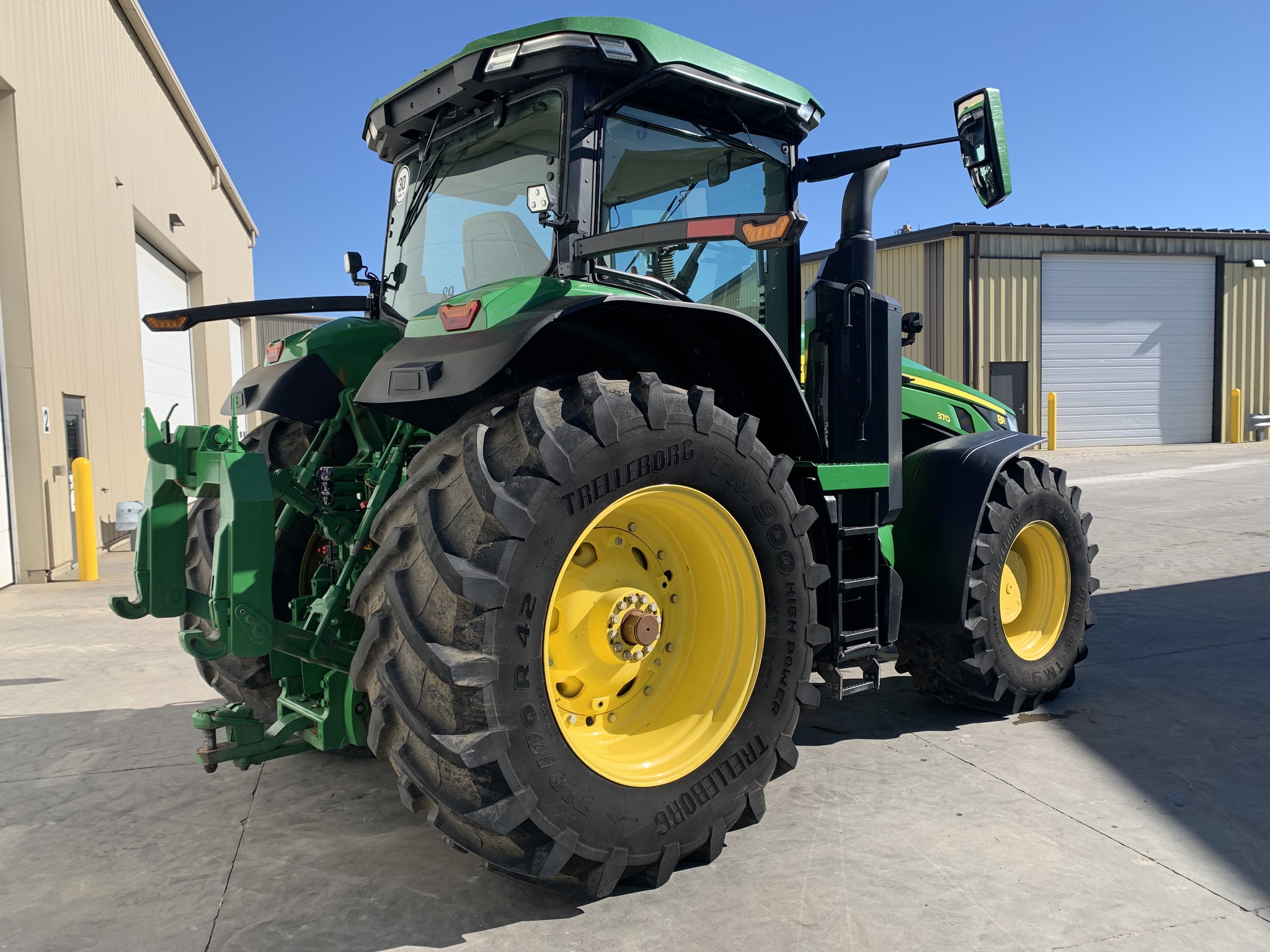2023 John Deere 8R 370 Image 3