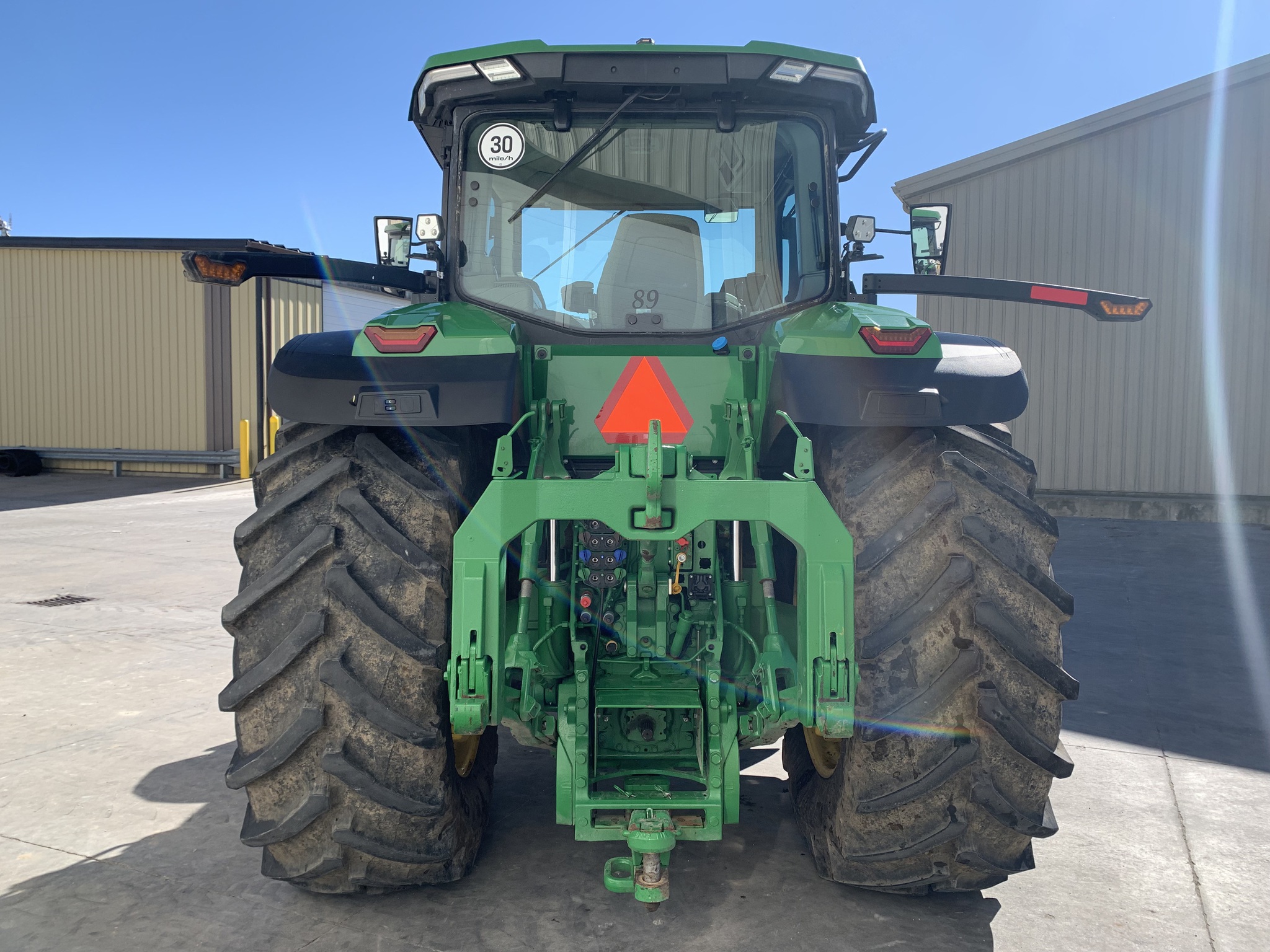 2023 John Deere 8R 370 Image 4