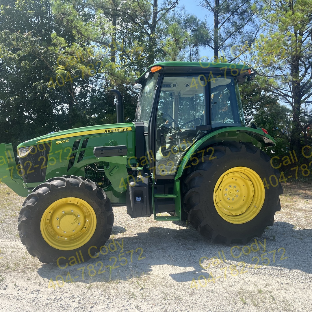 2025 John Deere 5100E Image 2
