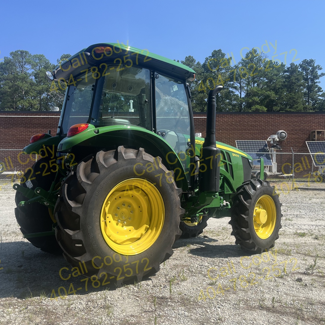 2025 John Deere 5100E Image 3