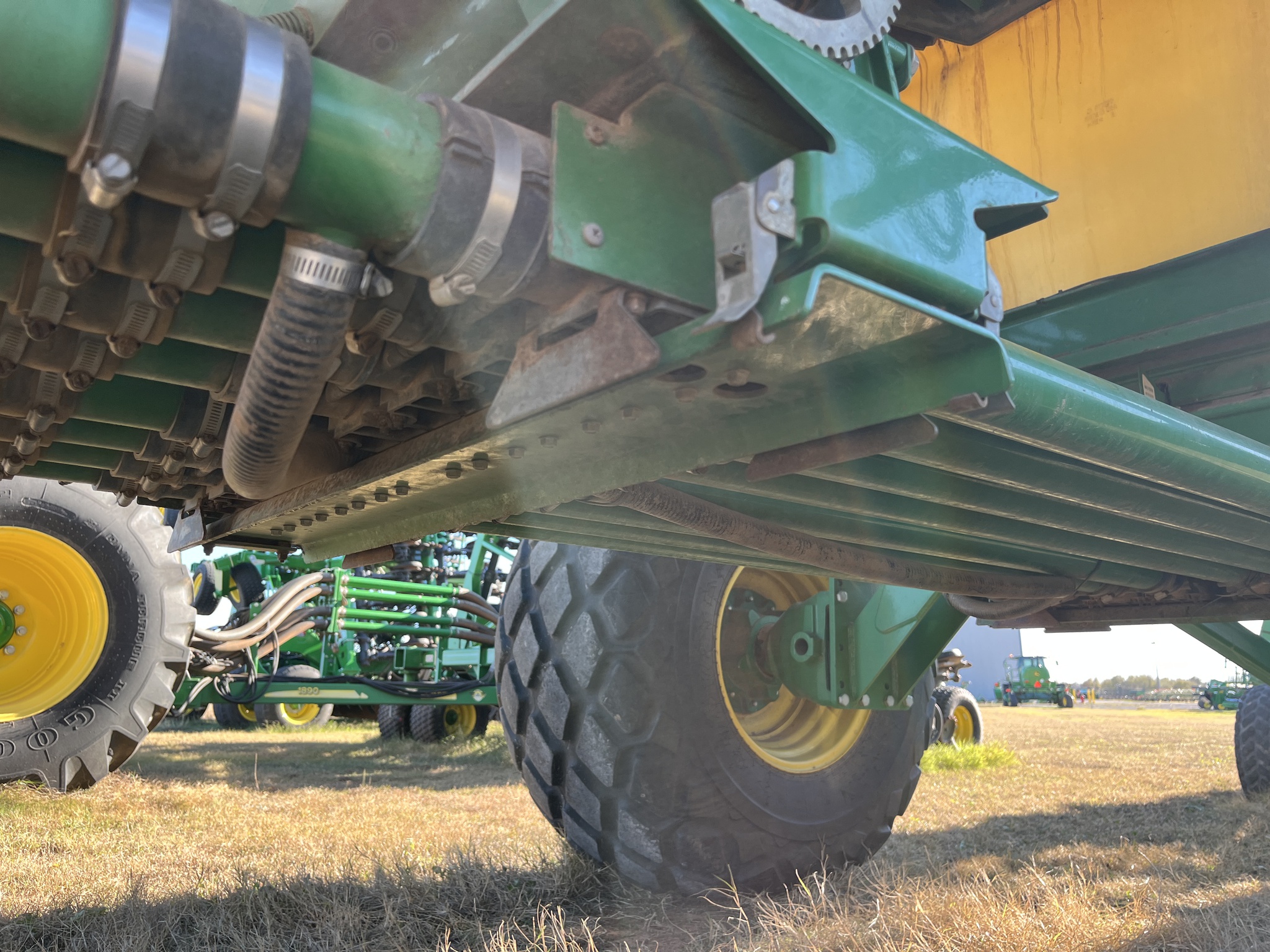 2011 John Deere 1890 Image 12