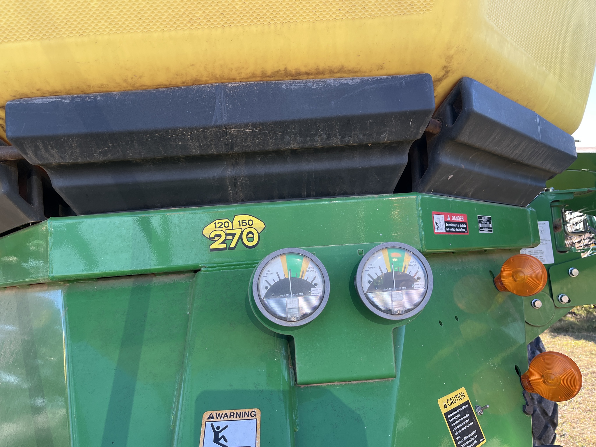 2011 John Deere 1890 Image 17
