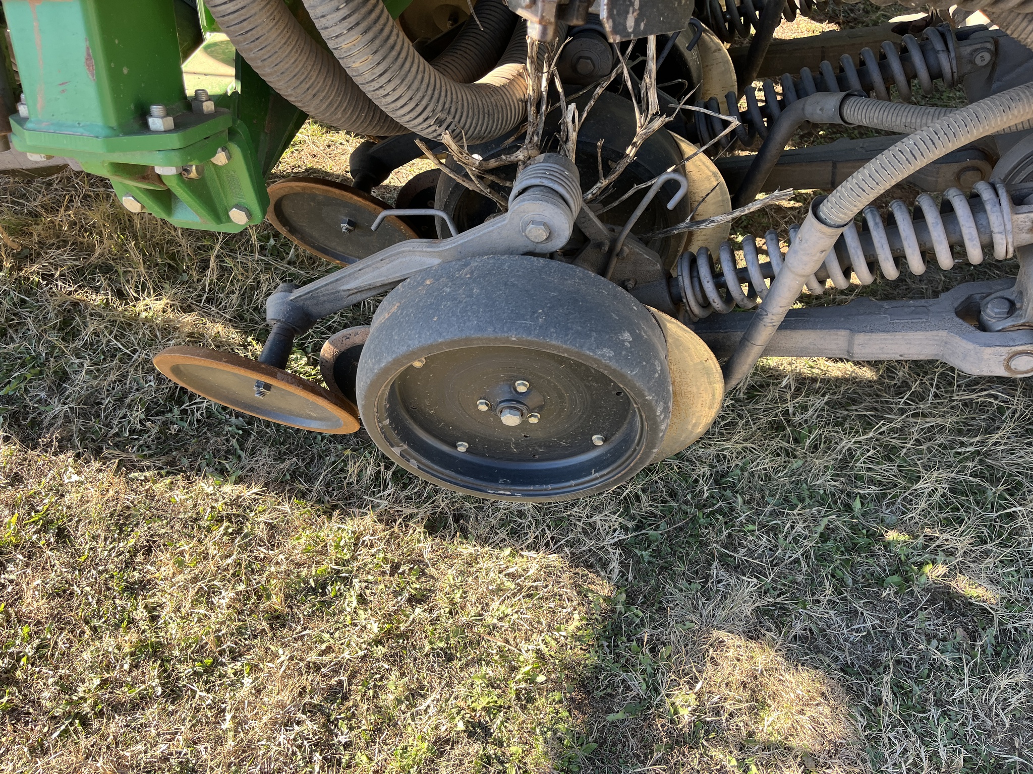 2011 John Deere 1890 Image 27