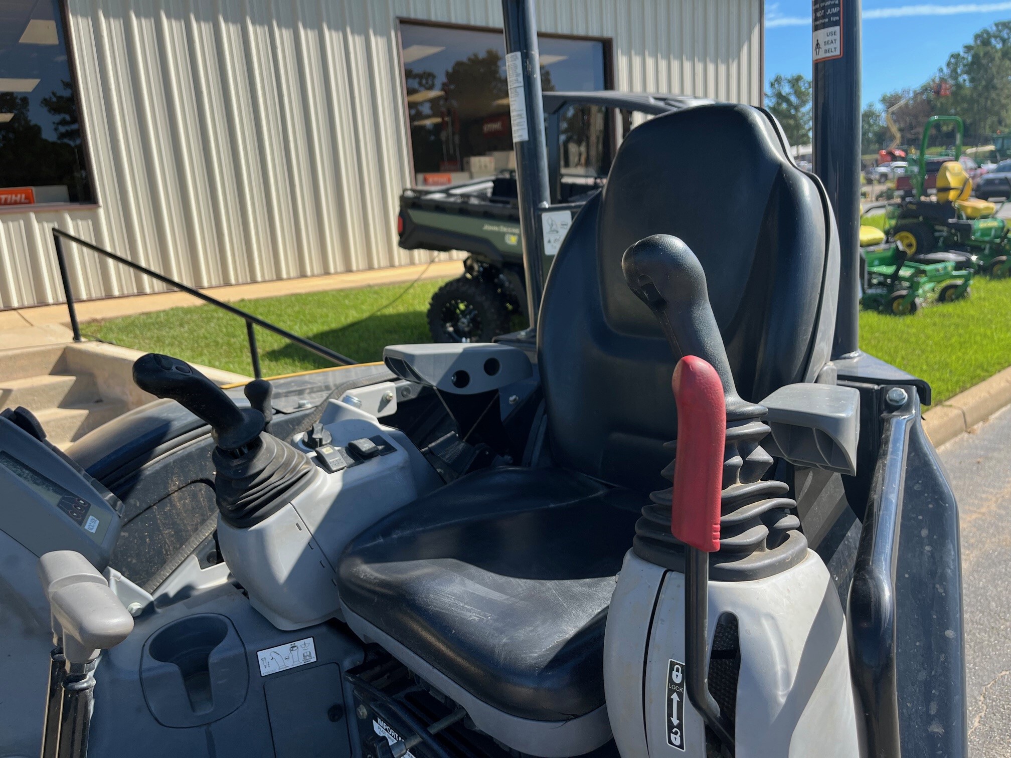 2023 John Deere 35G Image 5