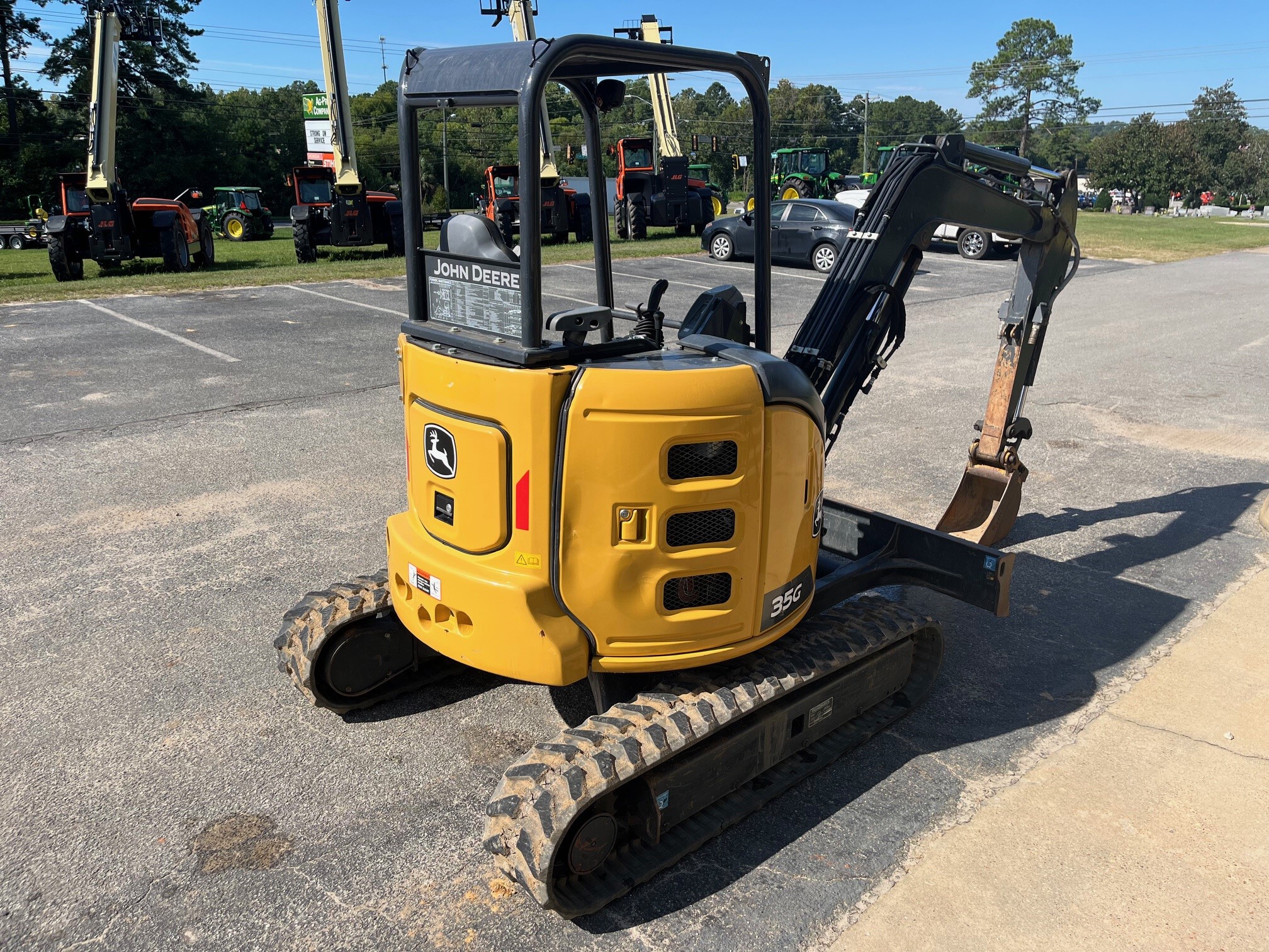 2023 John Deere 35G Image 3