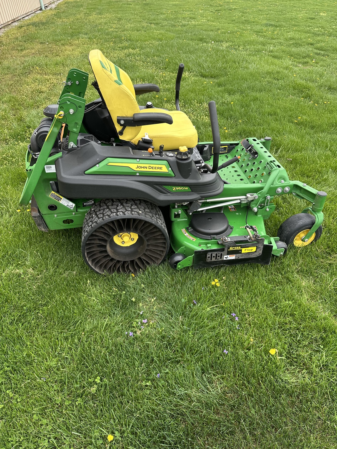 2024 John Deere Z950M Image 8