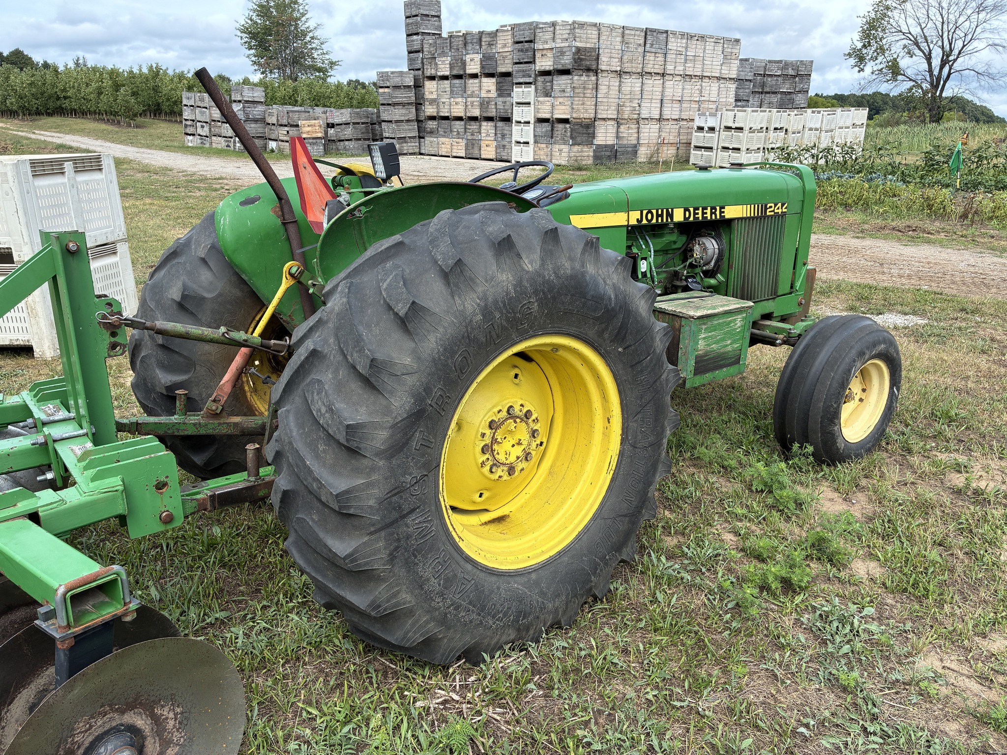 1979 John Deere 2440 Image 4