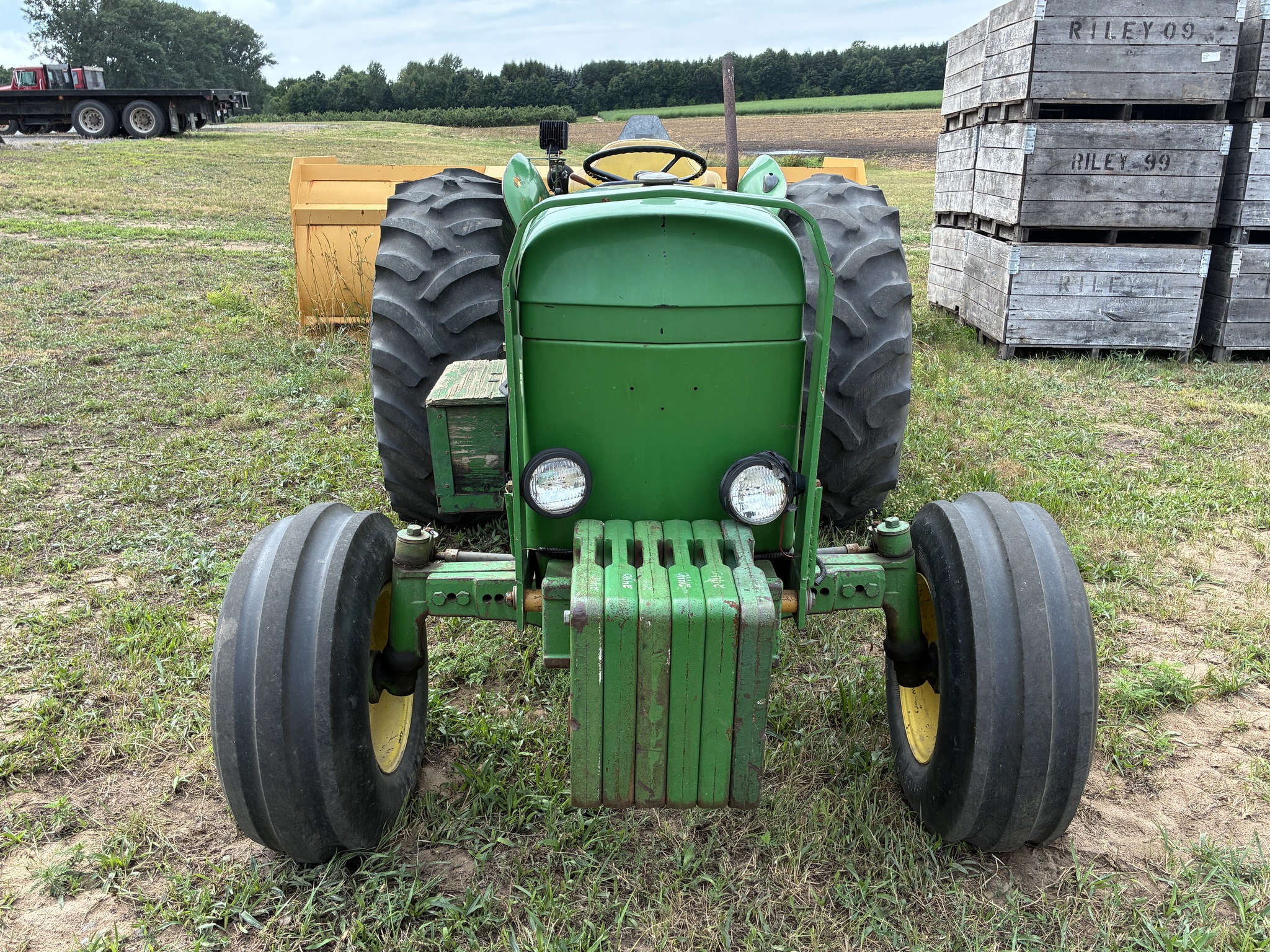 1979 John Deere 2440 Image 5