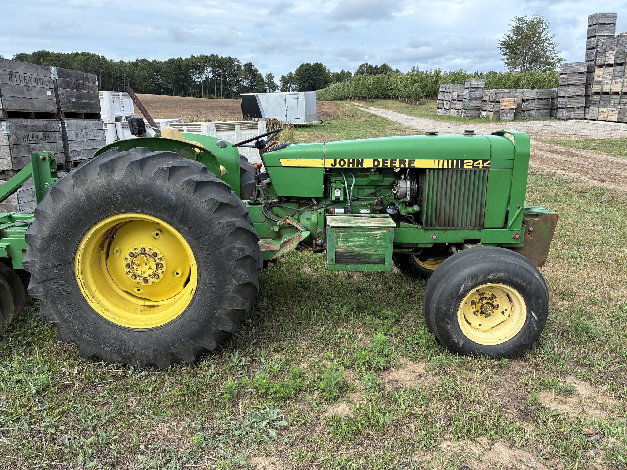1979 John Deere 2440 Image 3