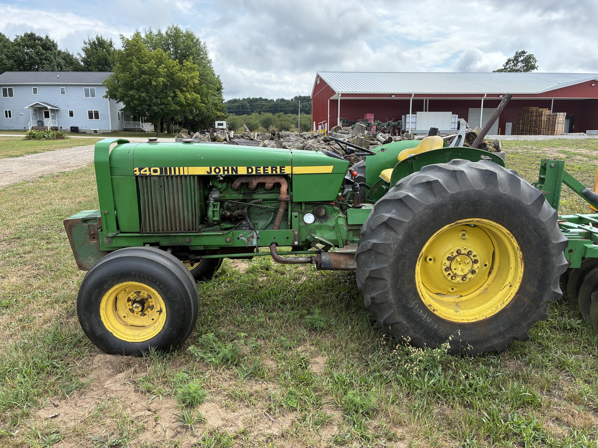 1979 John Deere 2440 Image 6