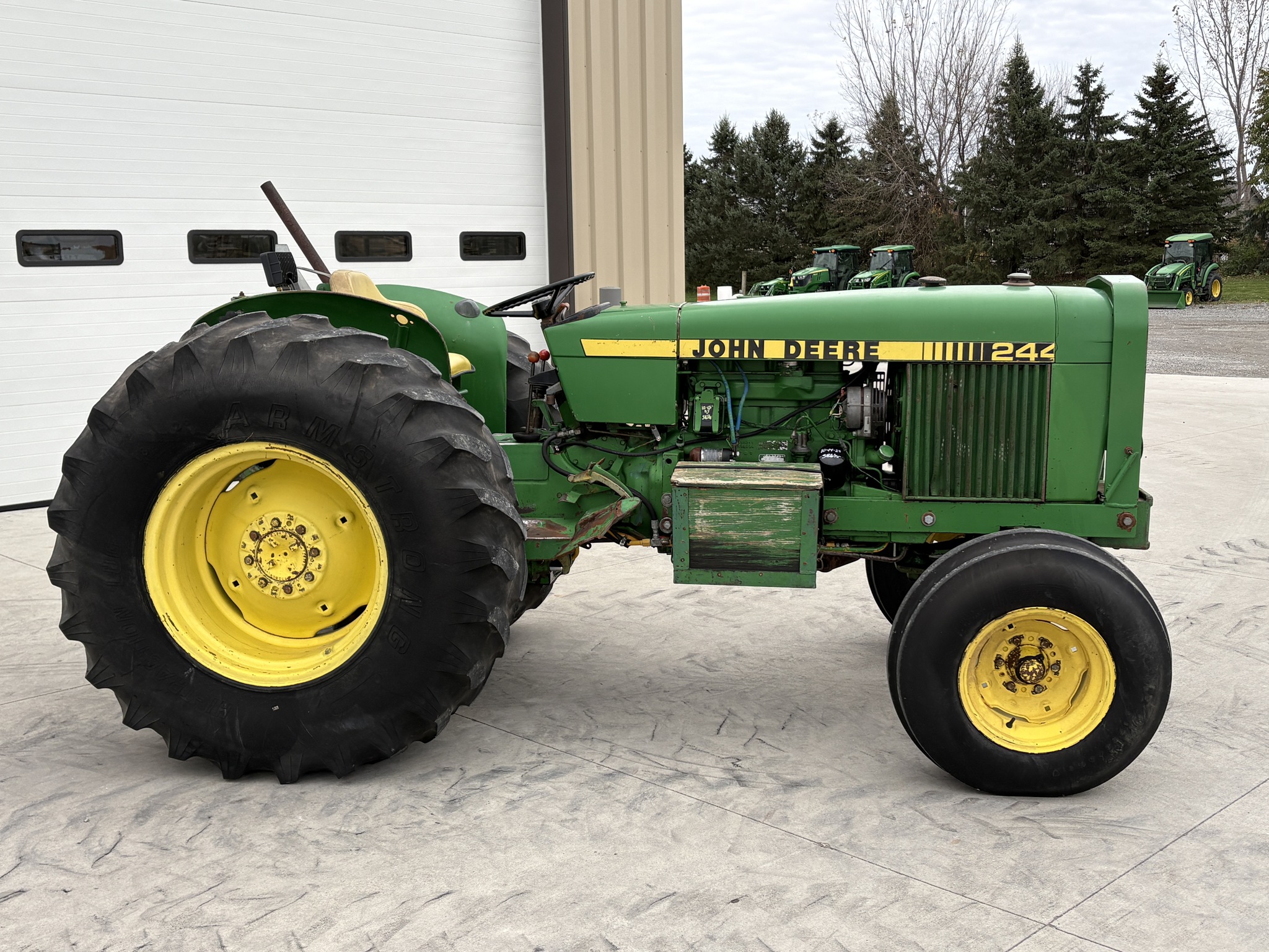 1979 John Deere 2440 Image 2
