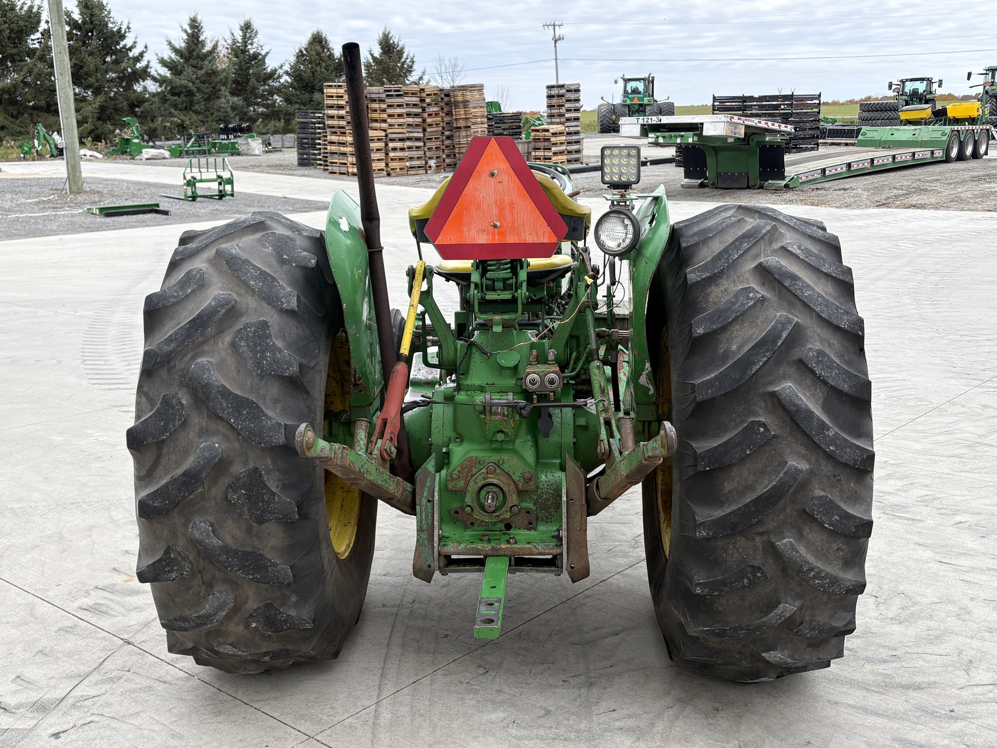 1979 John Deere 2440 Image 4