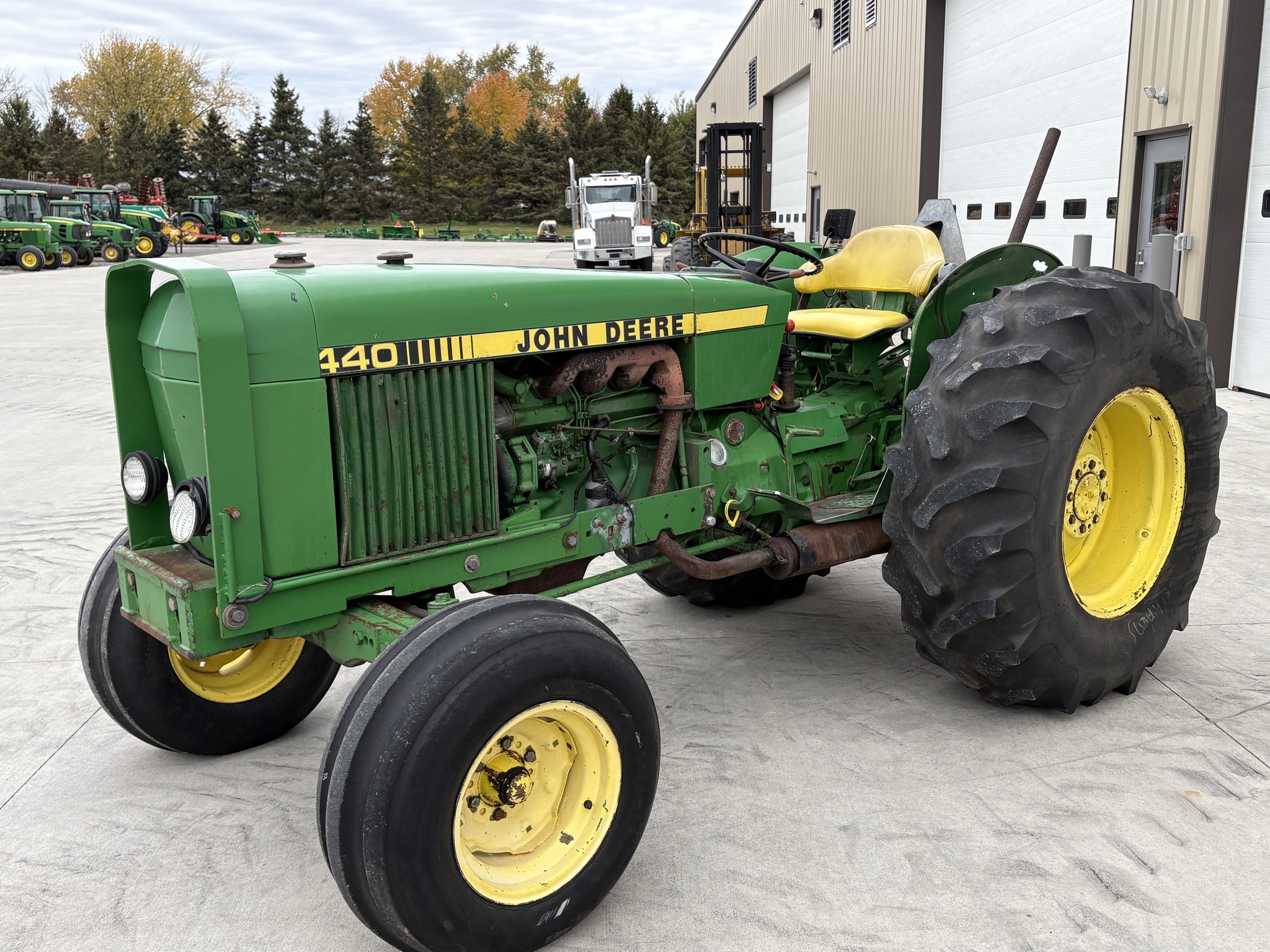 1979 John Deere 2440 Image 7