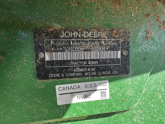 2019 John Deere 4066R - Photo32