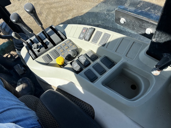 2019 John Deere 4066R - Photo28