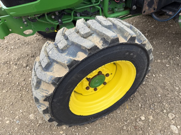 2019 John Deere 4066R - Photo10