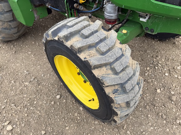 2019 John Deere 4066R - Photo11