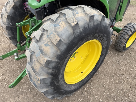 2019 John Deere 4066R - Photo13