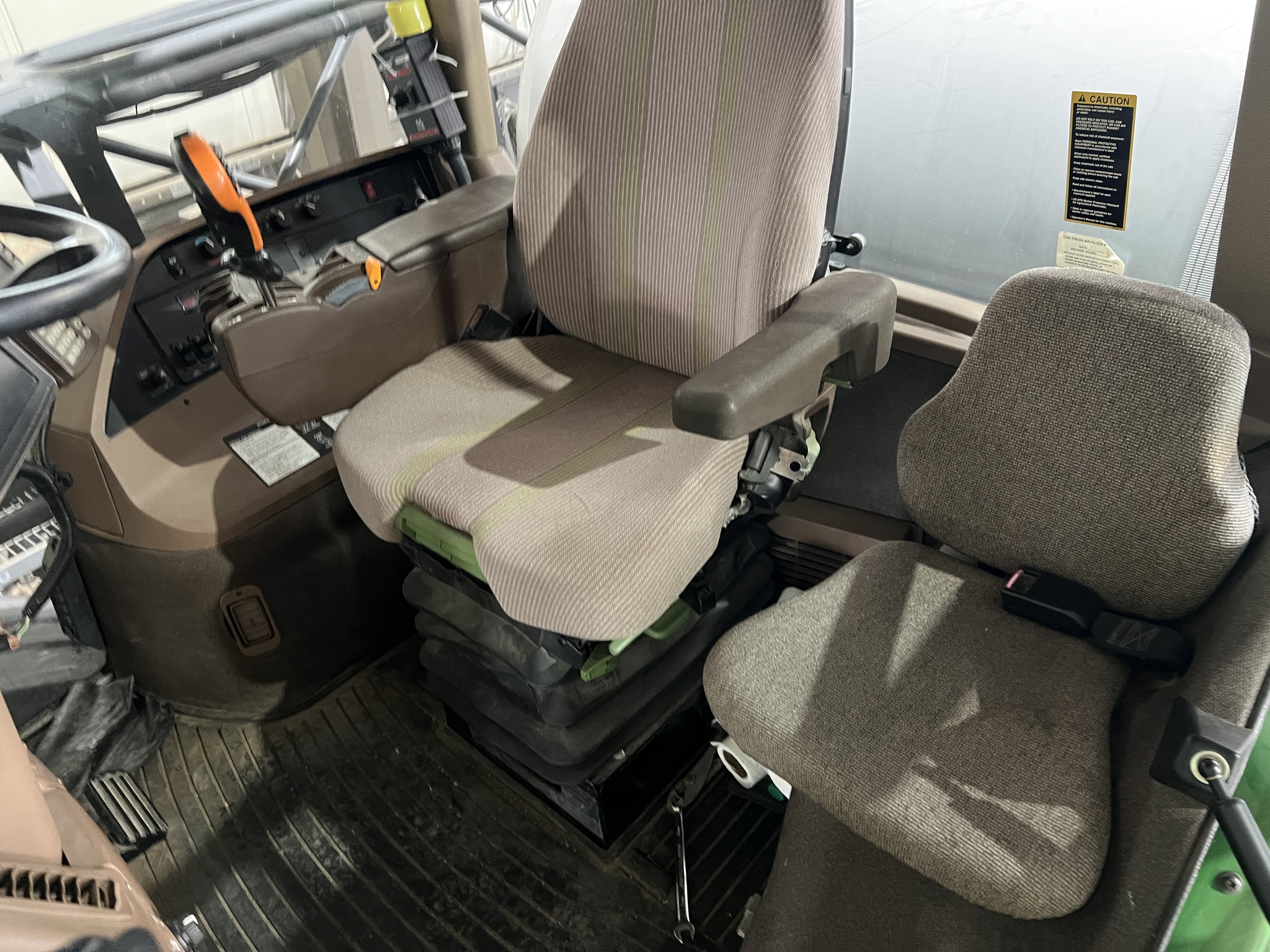 2005 John Deere 4920 Image 2