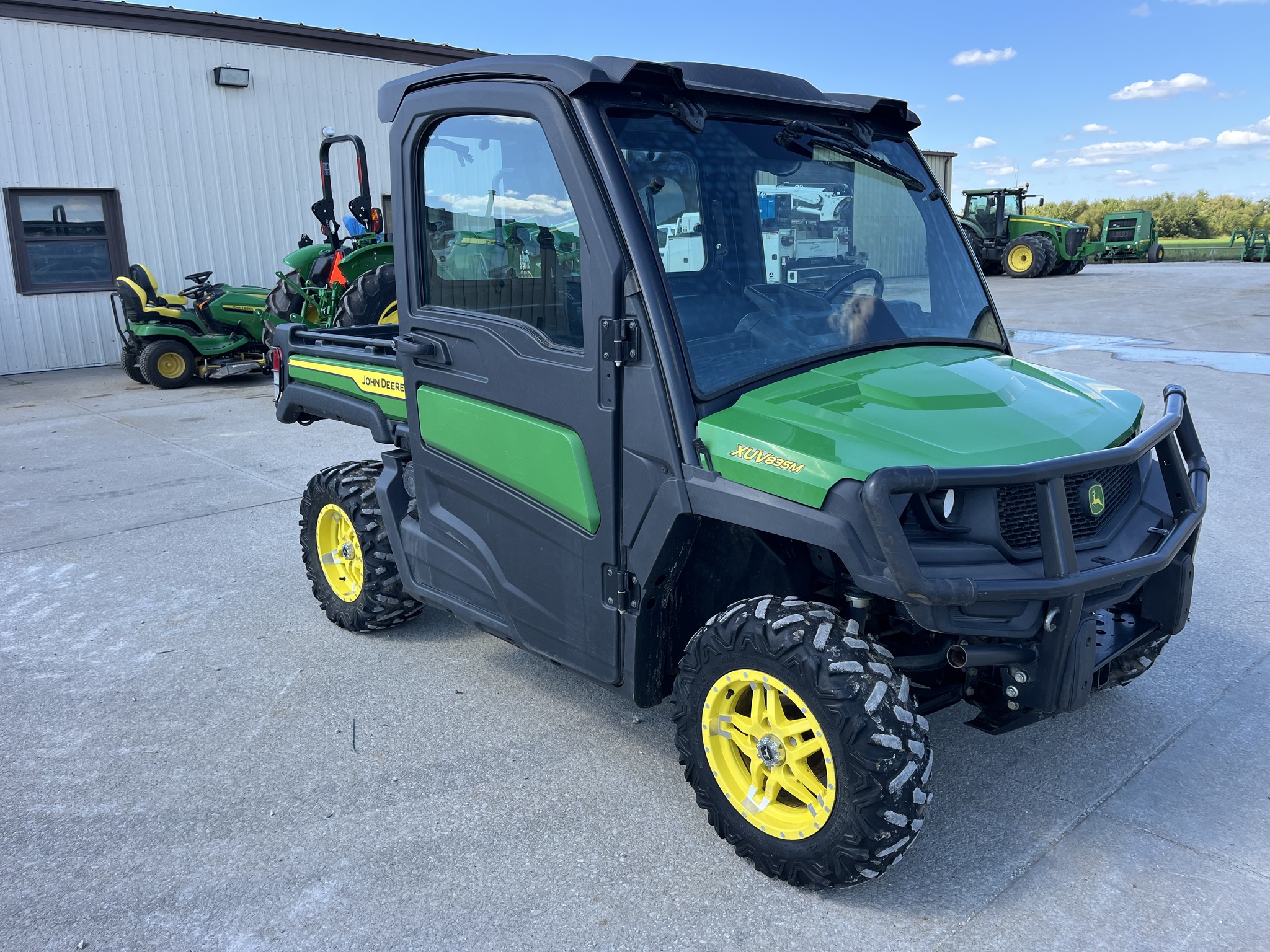  2023 John Deere XUV 835M at Heritage Tractor in Nevada, MO