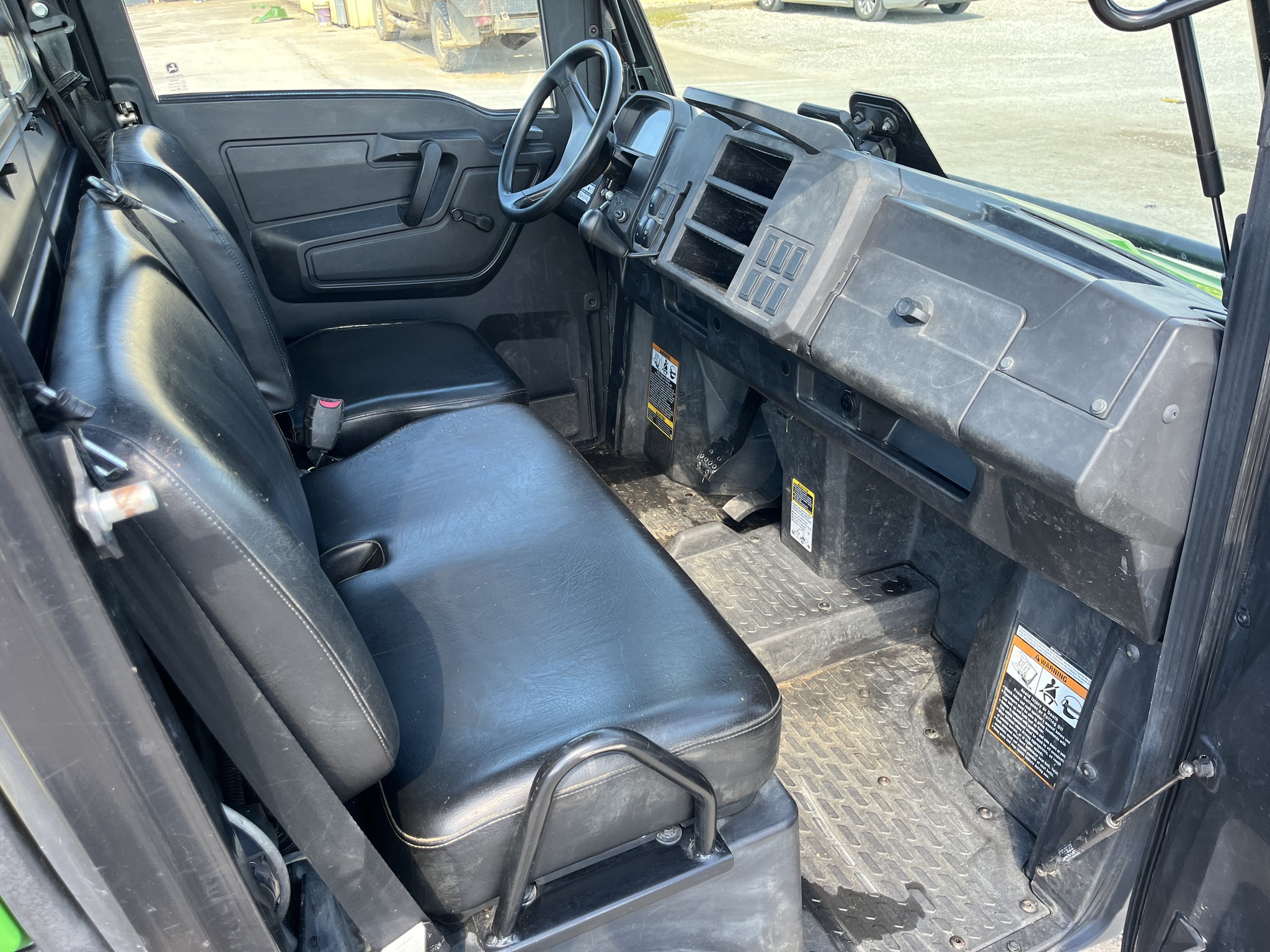  2023 John Deere XUV 835M at Heritage Tractor in Nevada, MO