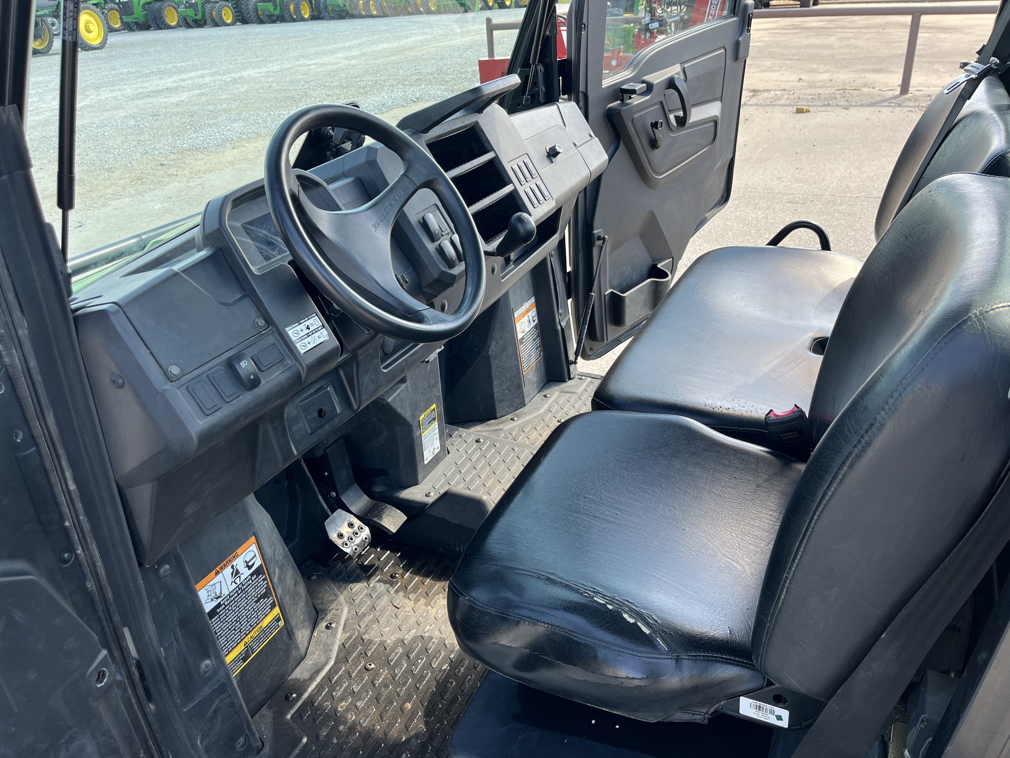  2023 John Deere XUV 835M at Heritage Tractor in Nevada, MO