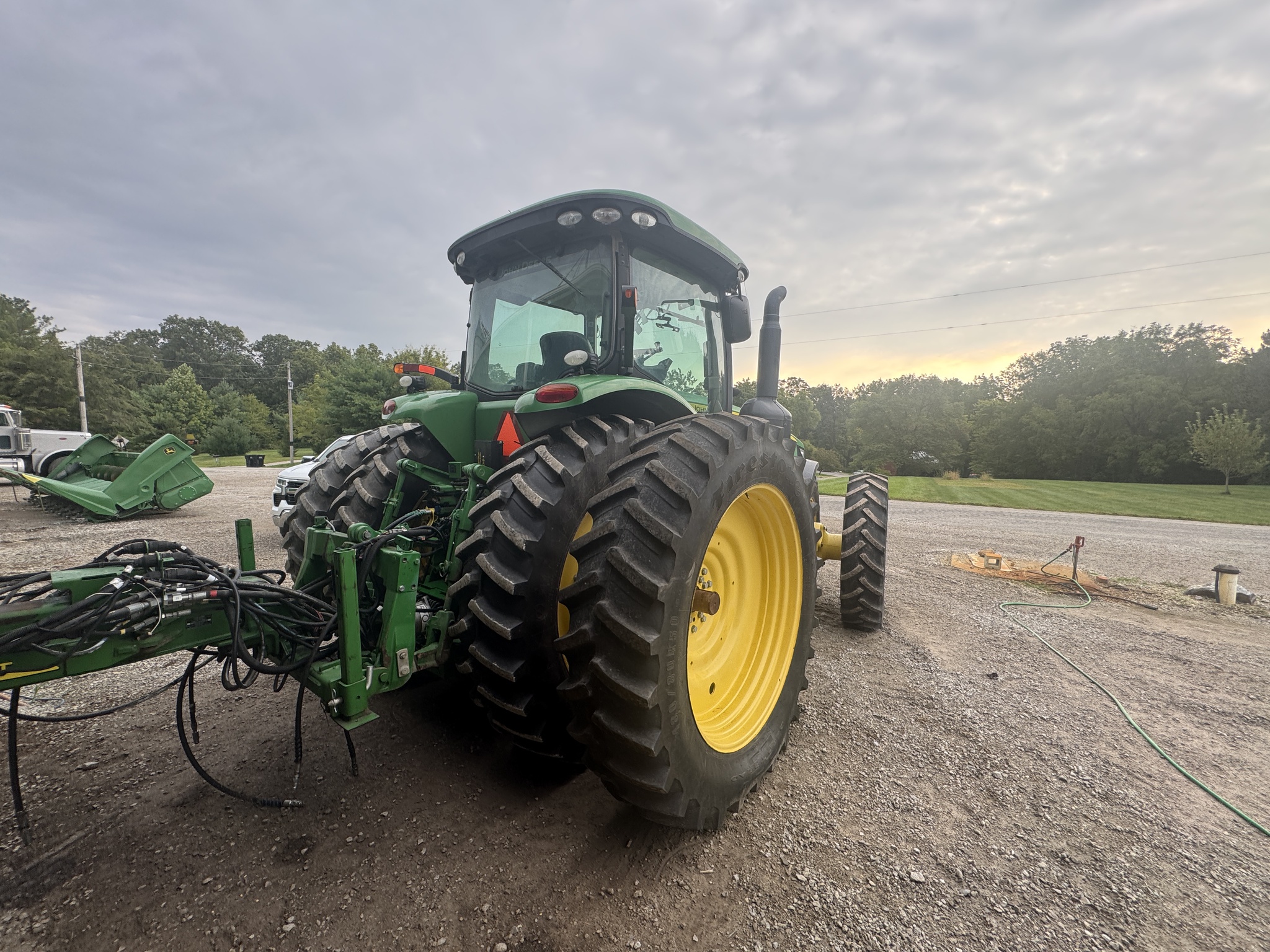 2013 John Deere 8285R Image 15