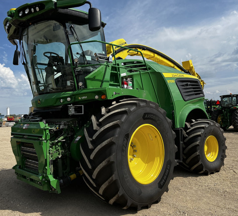  John Deere 9700