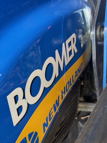 2013 New Holland Boomer 3050 CVT Cab Image 5