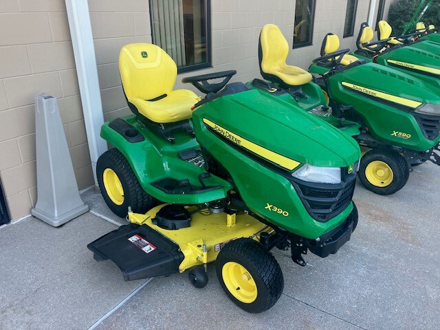 2022 John Deere X390 Image 1
