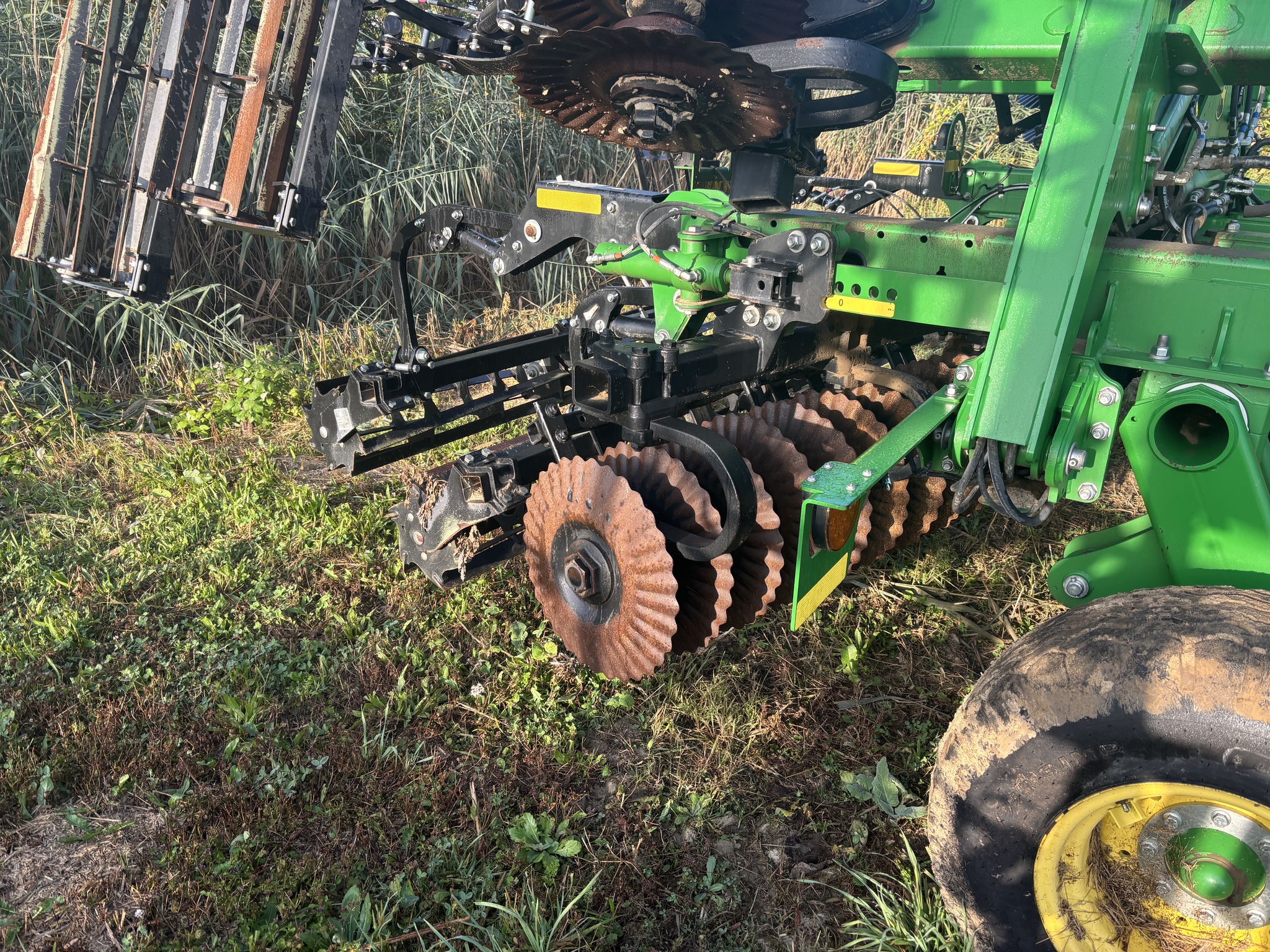 2021 John Deere 2660VT Image 2