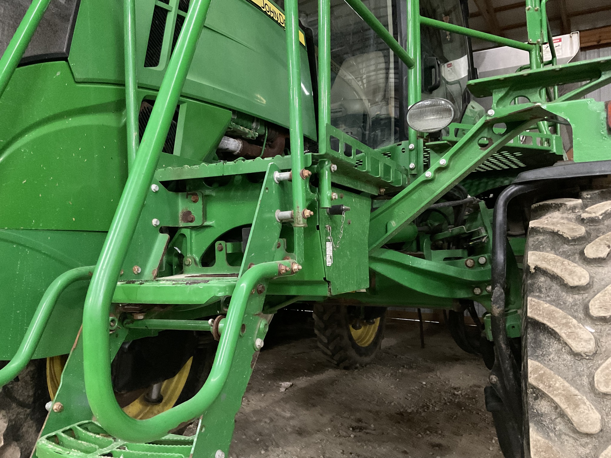 2017 John Deere R4045 Image 9