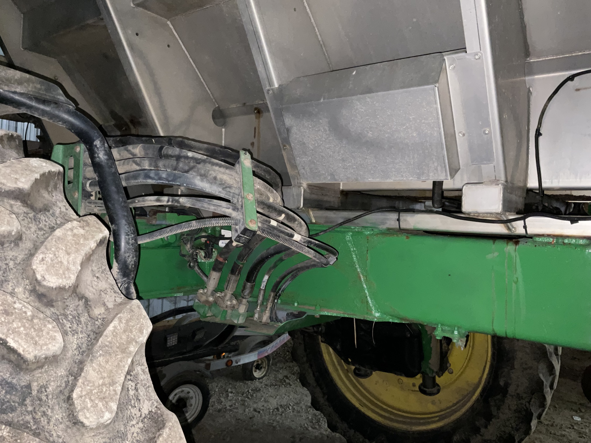 2017 John Deere R4045 Image 7