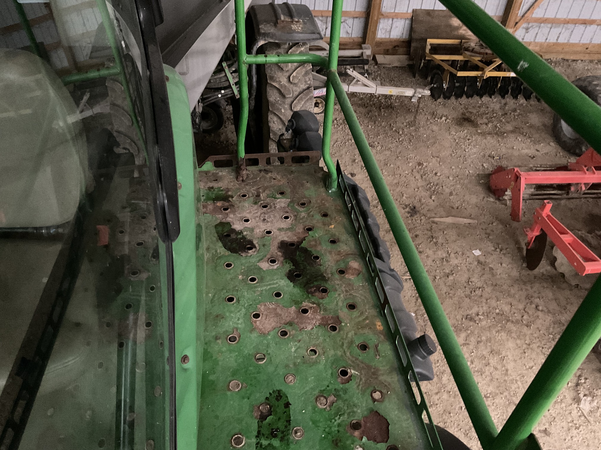 2017 John Deere R4045 Image 12