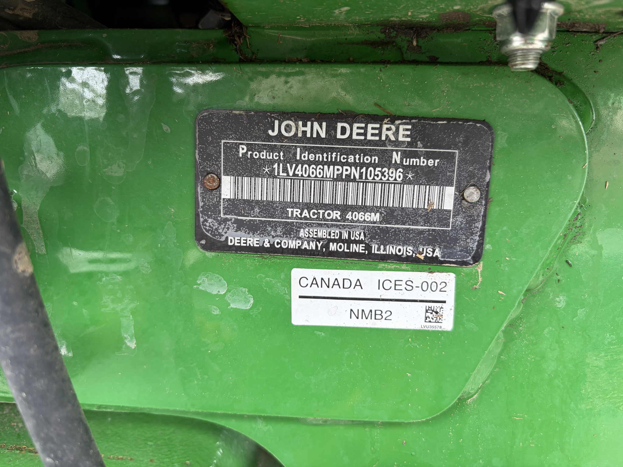 2023 John Deere 4066M Image 14