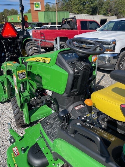 2024 John Deere 1025R Image 3