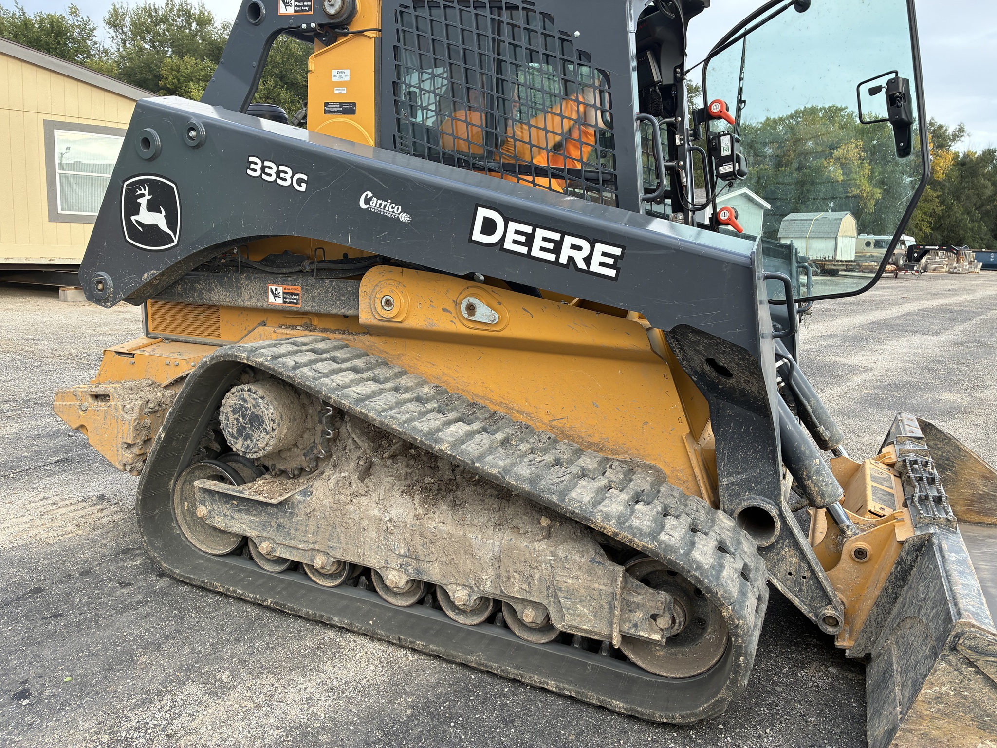 John Deere 333G Image 5