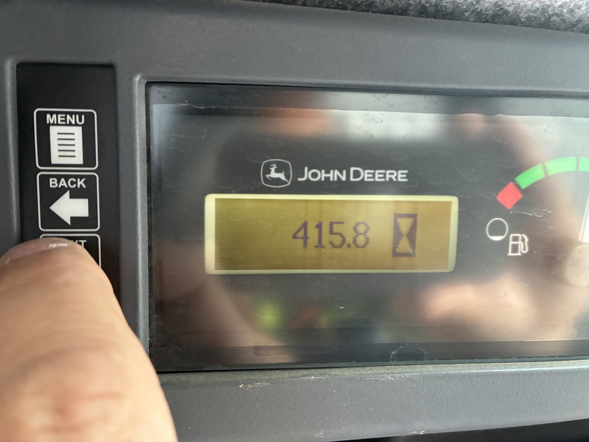 John Deere 333G Image 3