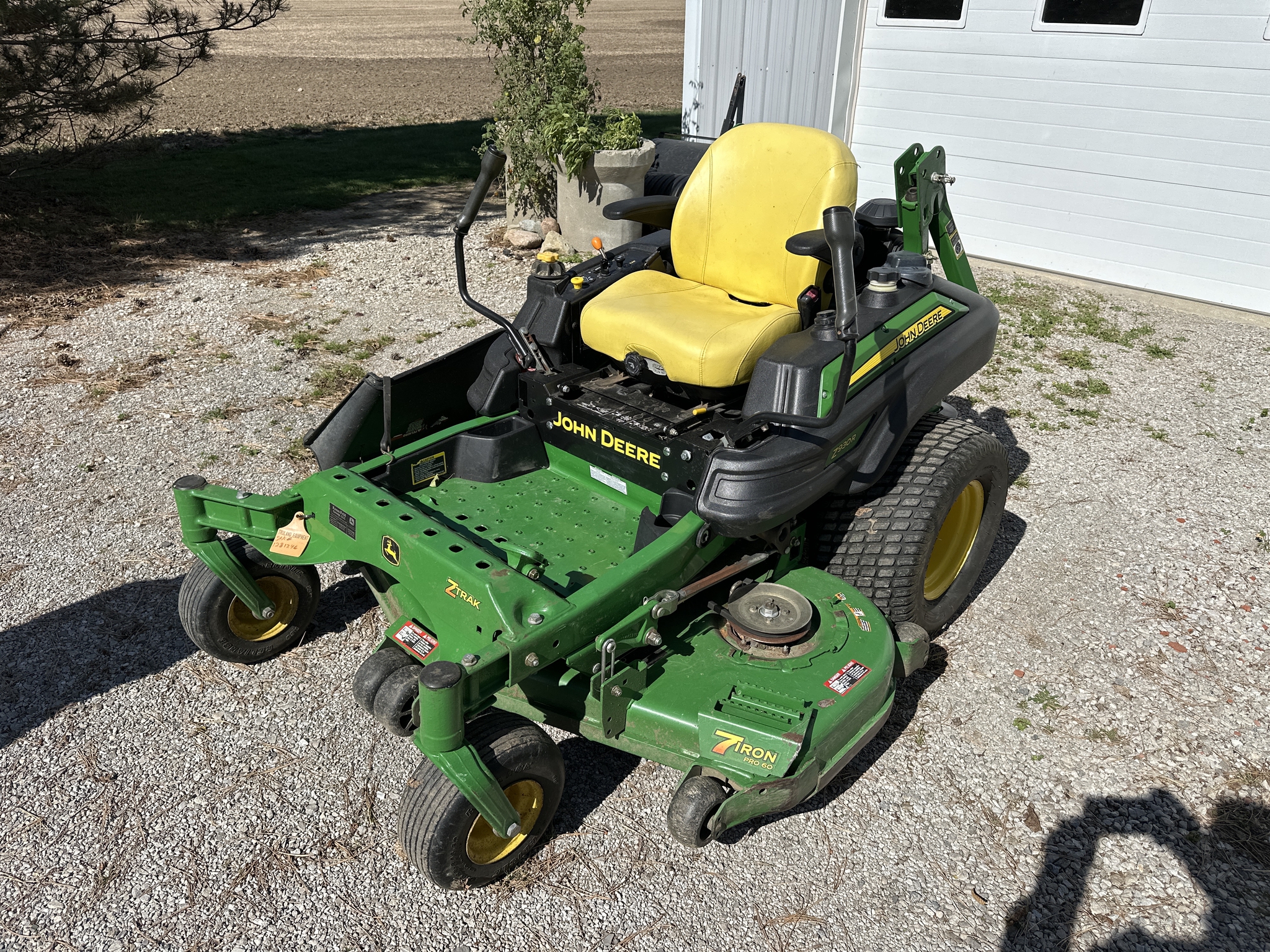 2013 John Deere Z930R Image 1