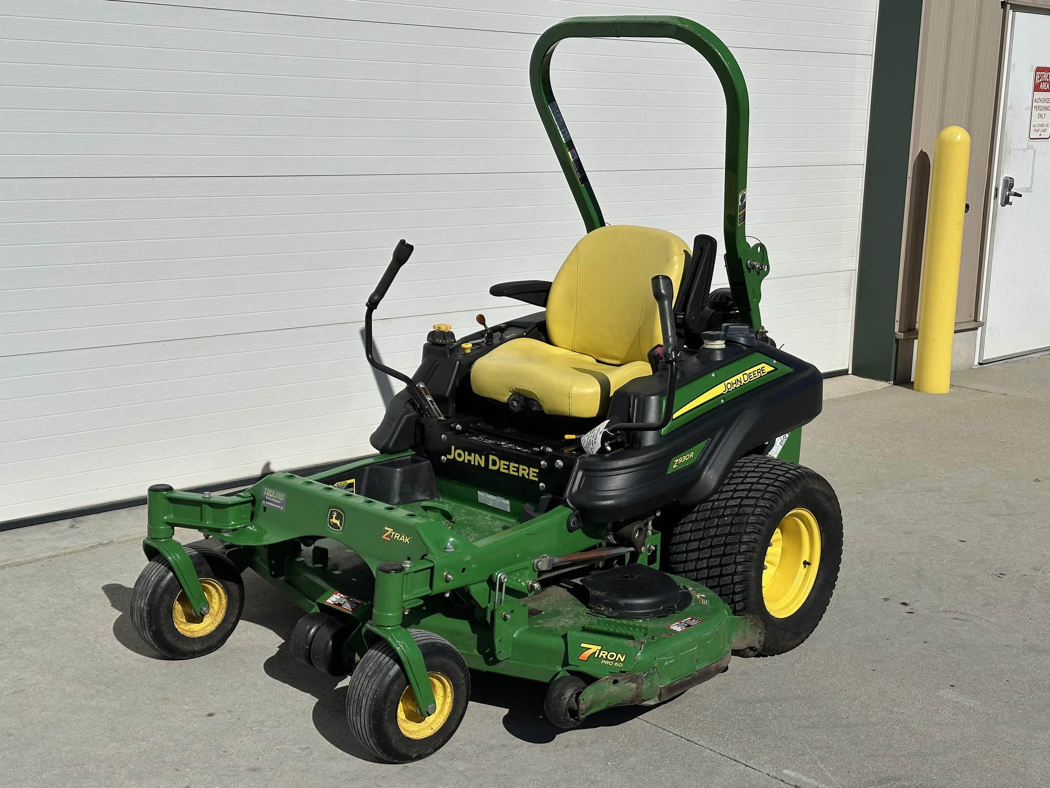 2013 John Deere Z930R Image 1