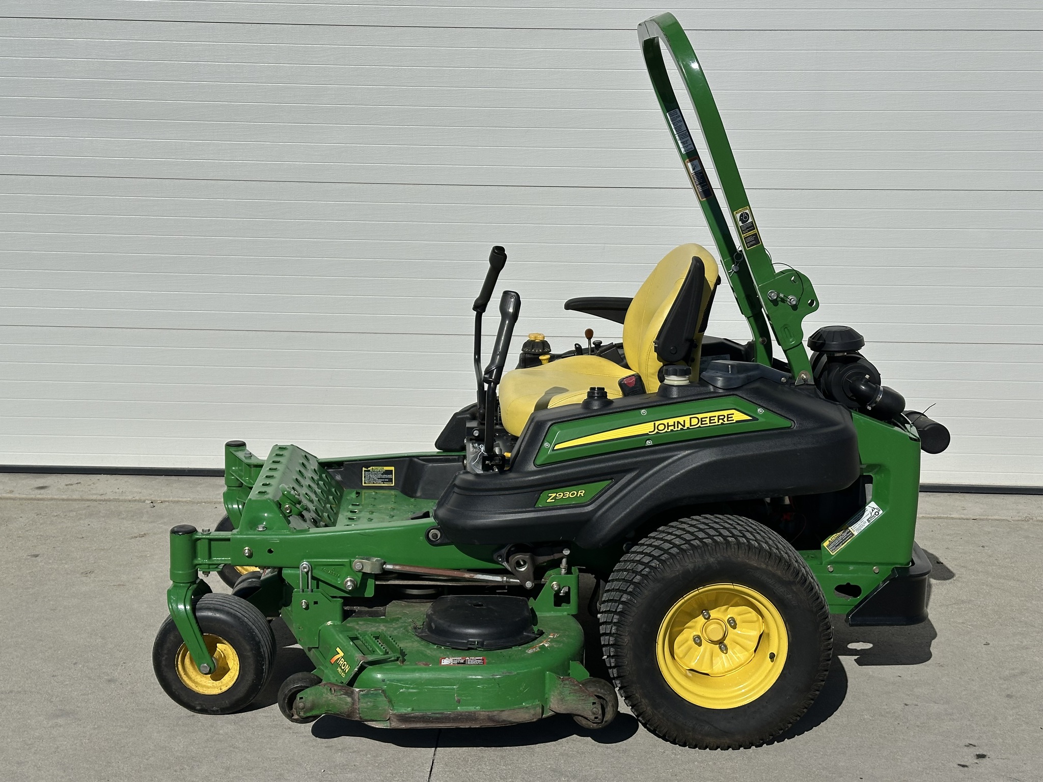 2013 John Deere Z930R Image 2