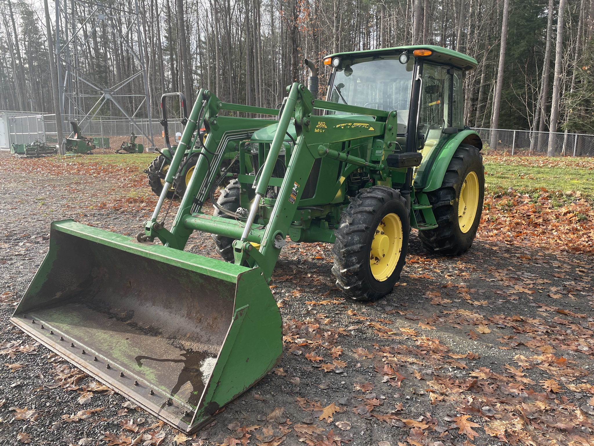 2014 John Deere 5085E Image 1