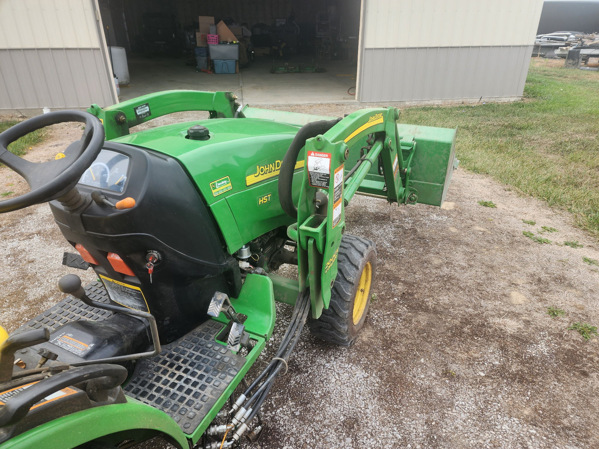 2008 John Deere 2520 Image 4